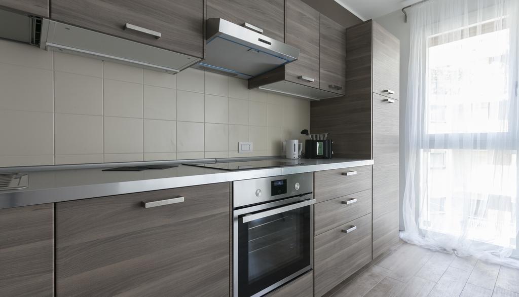 Italianway-Poma Apartment Milan Bagian luar foto