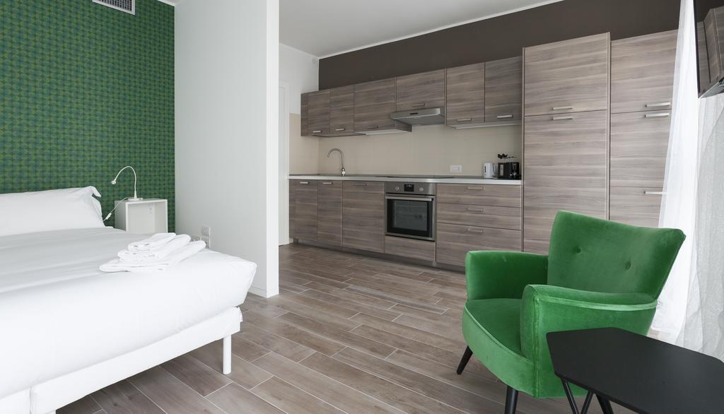 Italianway-Poma Apartment Milan Bagian luar foto